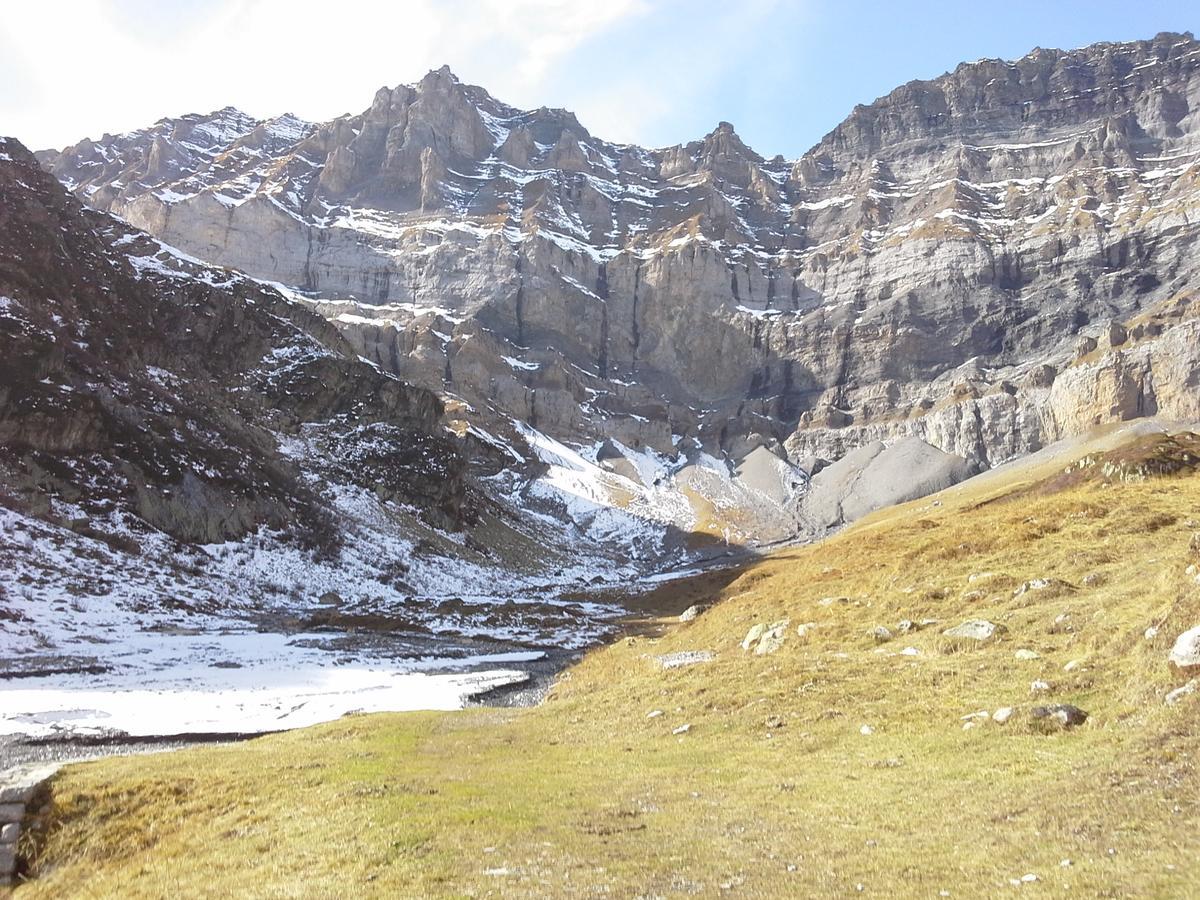 Lieu Secret Dans Les Alpes Suisses Villa Le Tretien Exterior foto