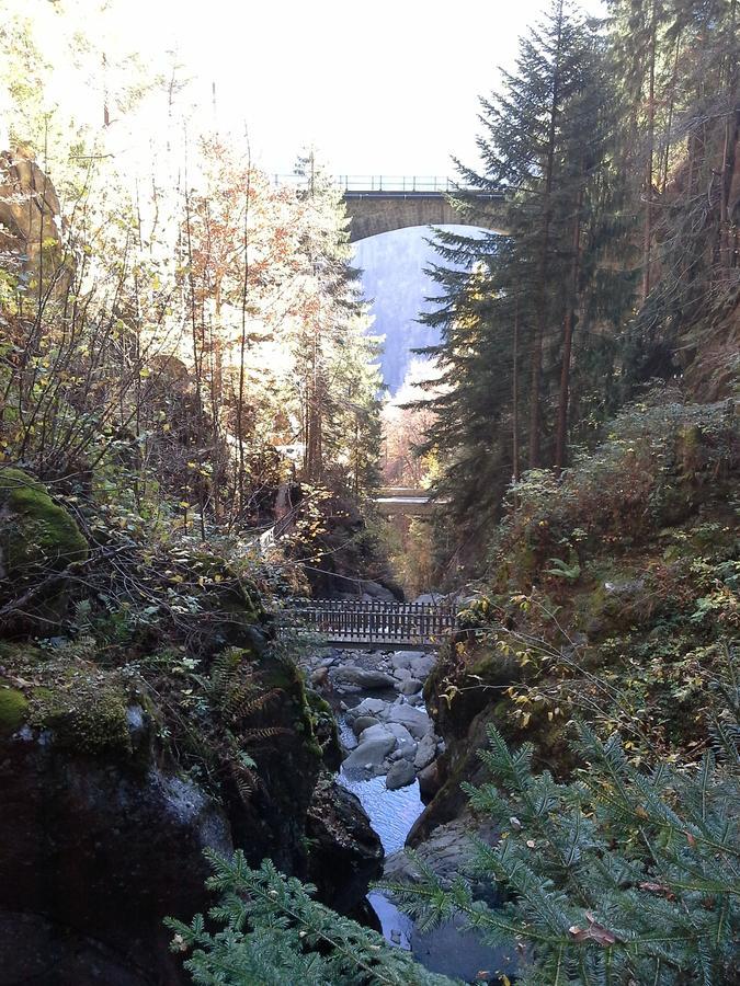 Lieu Secret Dans Les Alpes Suisses Villa Le Tretien Exterior foto